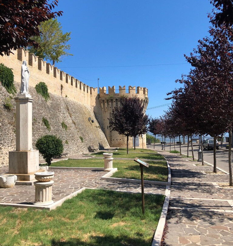 Torrione e Mura Difensive景点图片