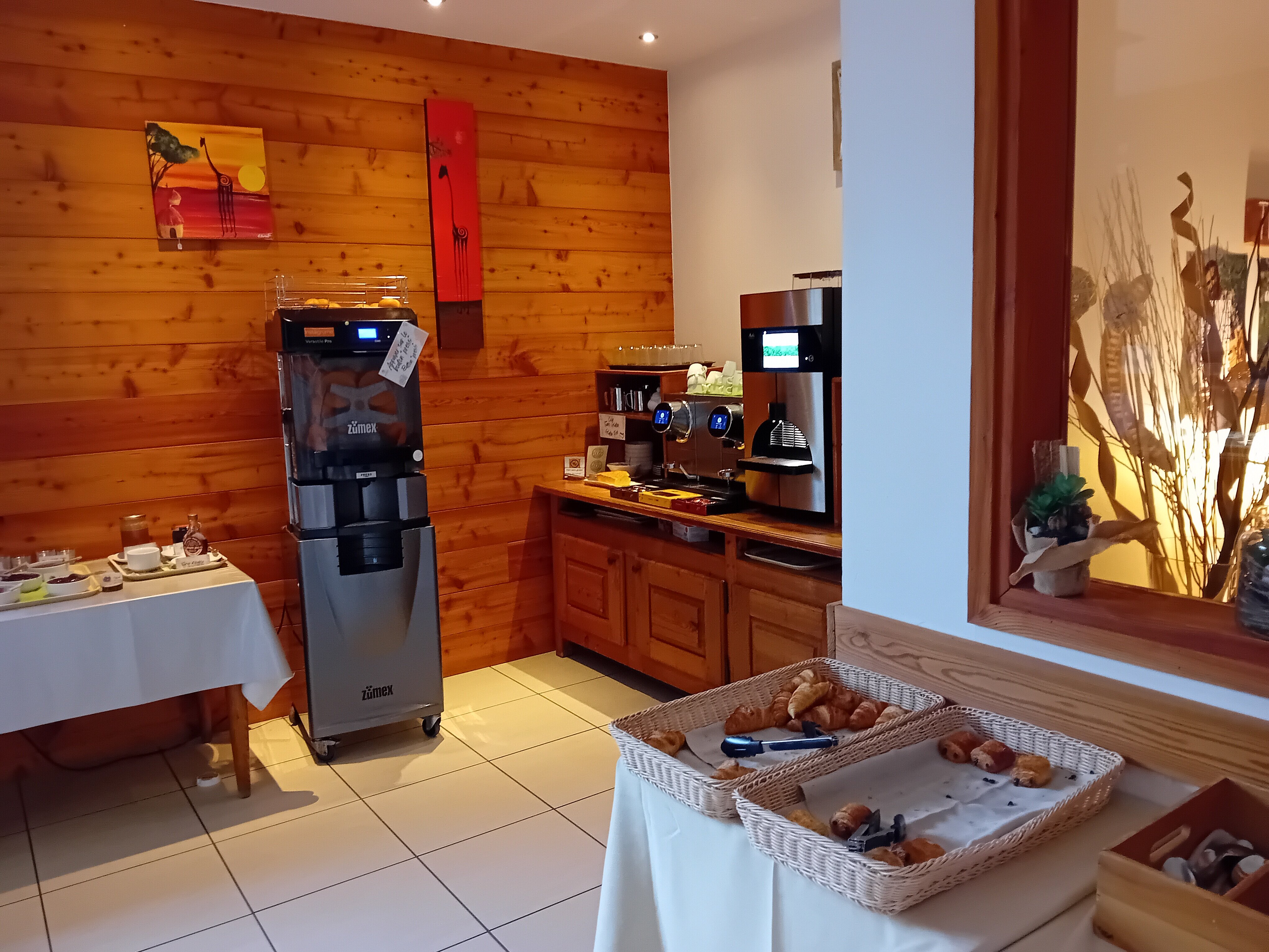 Logis Hôtel les Peupliers-官方