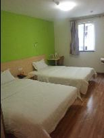 7天酒店(武汉大学广埠屯地铁站店)主图