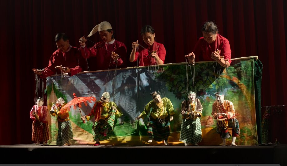 Htwe Oo Myanmar Puppet Show-仰光必去景点