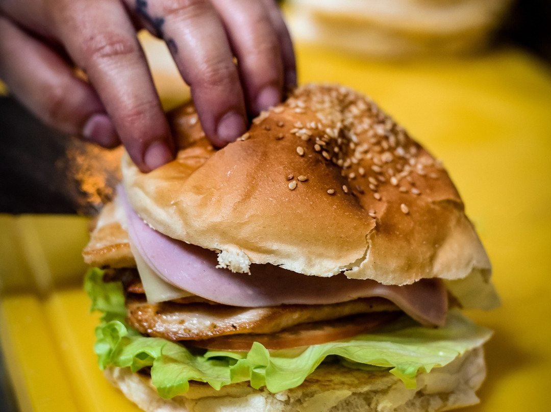 Chapa Quente - Brazilian Traditional Burger