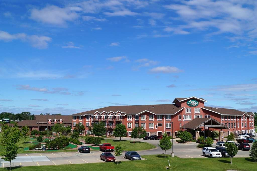 Norfolk Lodge & Suites主图