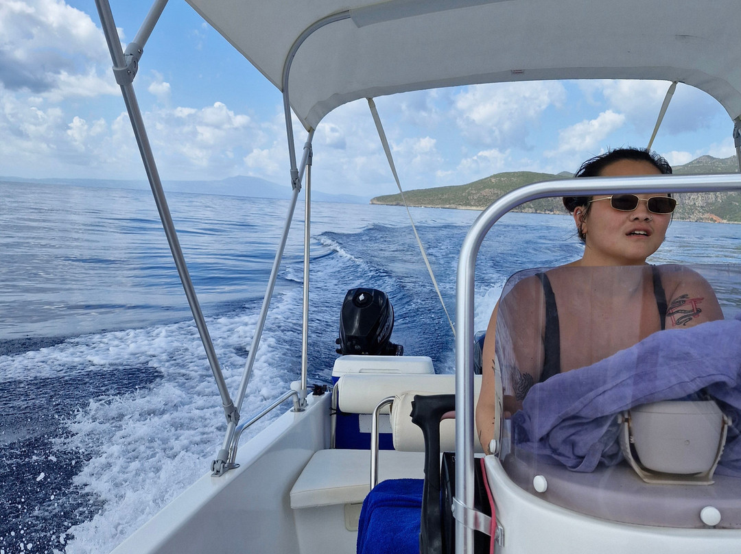 Kardamili Boat Rentals景点图片