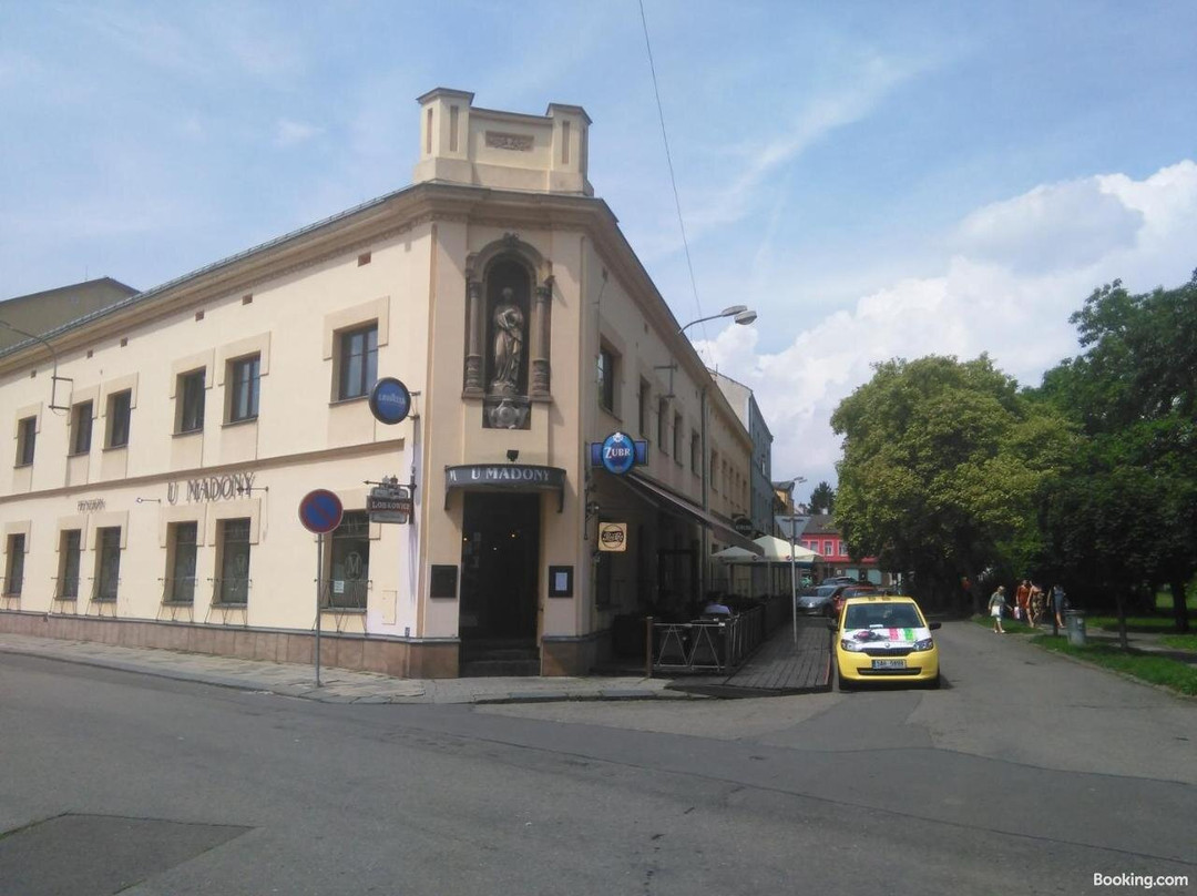 Penzion a restaurace  U Madony主图