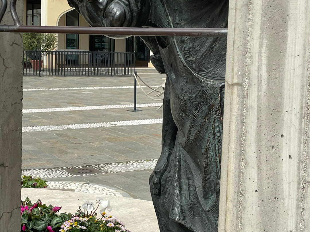 Monumento al Tortellino景点图片