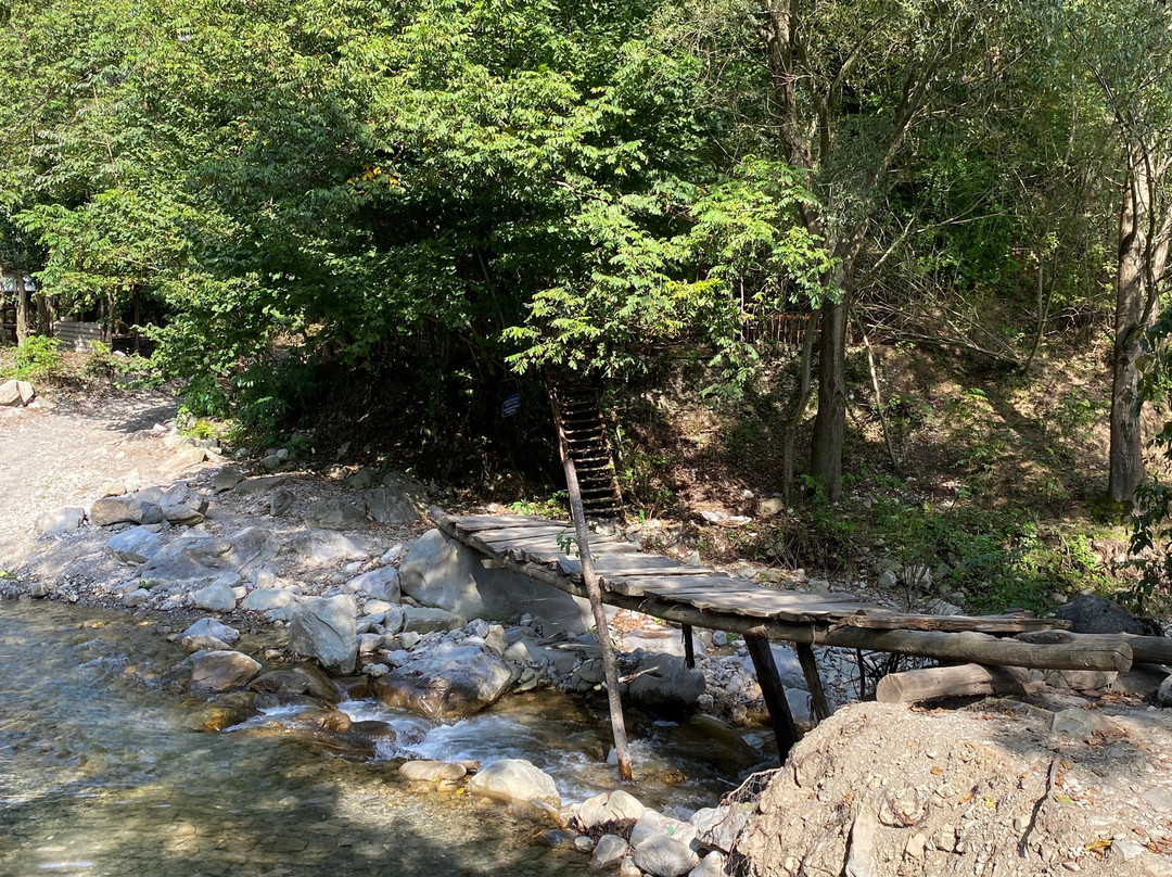 Mamirli Waterfall-Qakh必去景点