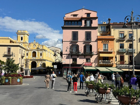 Liberty Transfer-那不勒斯必去景点