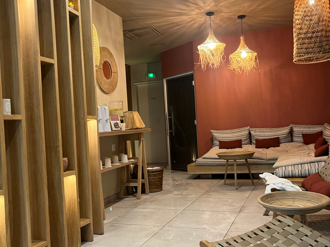 Spa des Roches Noires-莱萨布勒多洛讷必去景点