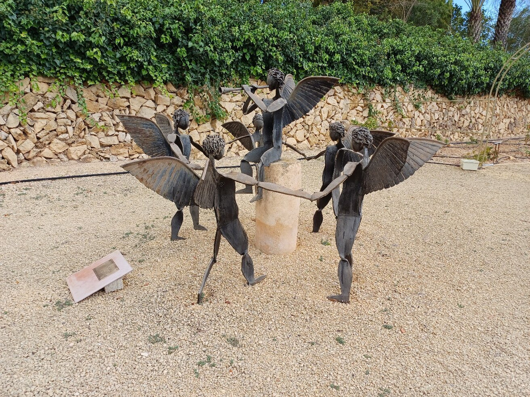 Klein Schreuder Sculpture Garden景点图片