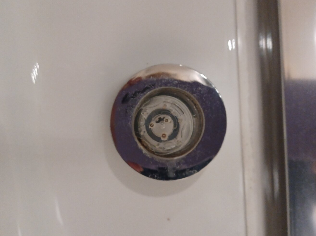 The Salty Monk主图