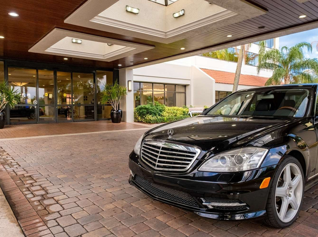 希尔顿棕榈滩机场酒店主图