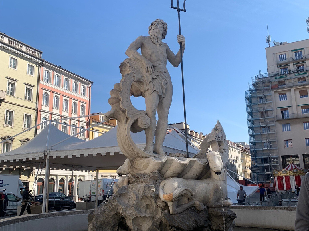 La Fontana del Nettuno-的里雅斯特必去景点