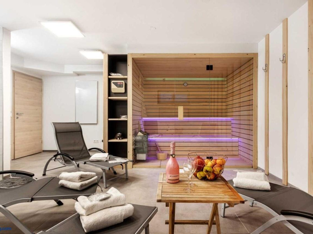 Chic Apartments