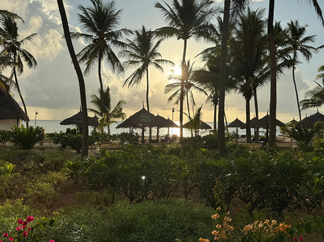 微风海滩俱乐部及Spa酒店主图