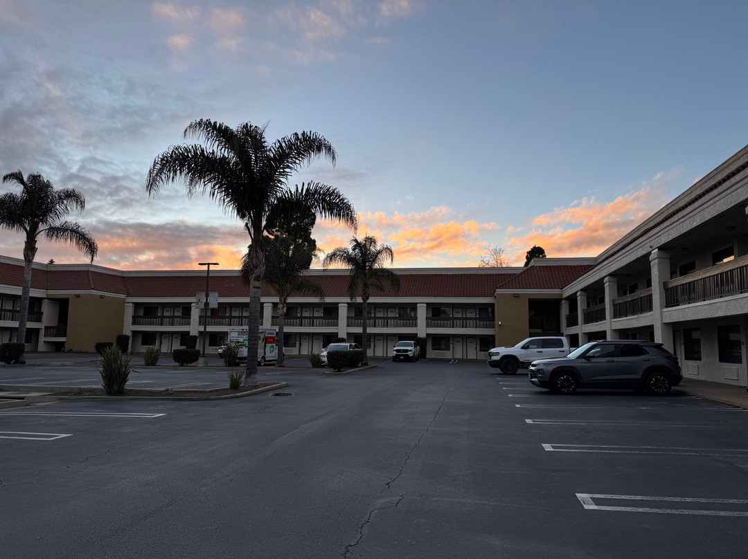 贝斯特韦斯特普拉斯大美国酒店主图