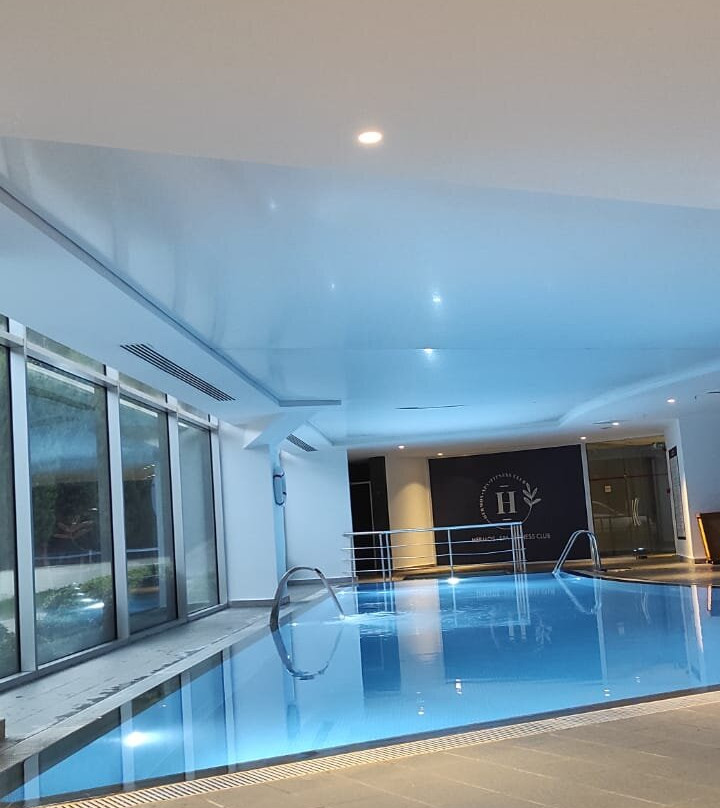 Ramada Hotel & Suites by Wyndham Izmir Kemalpasa主图