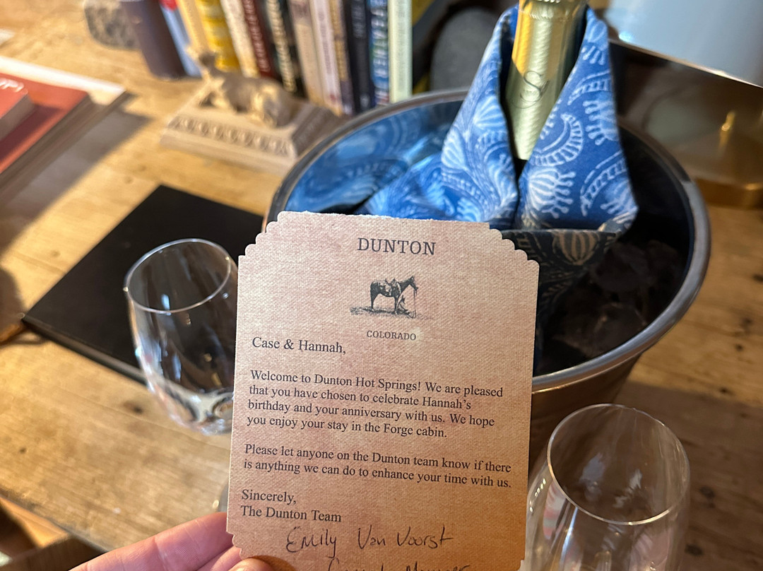 Dunton Hot Springs主图