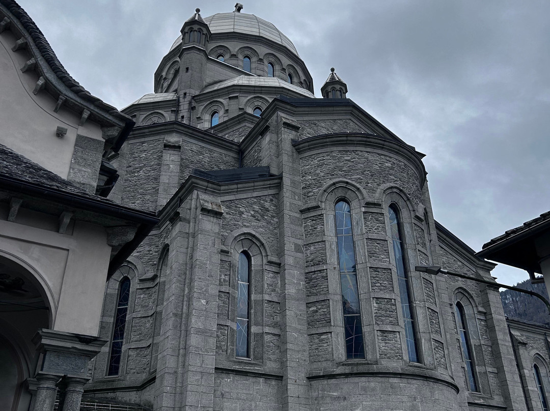 Santuario di Re Madonna del Sangue景点图片