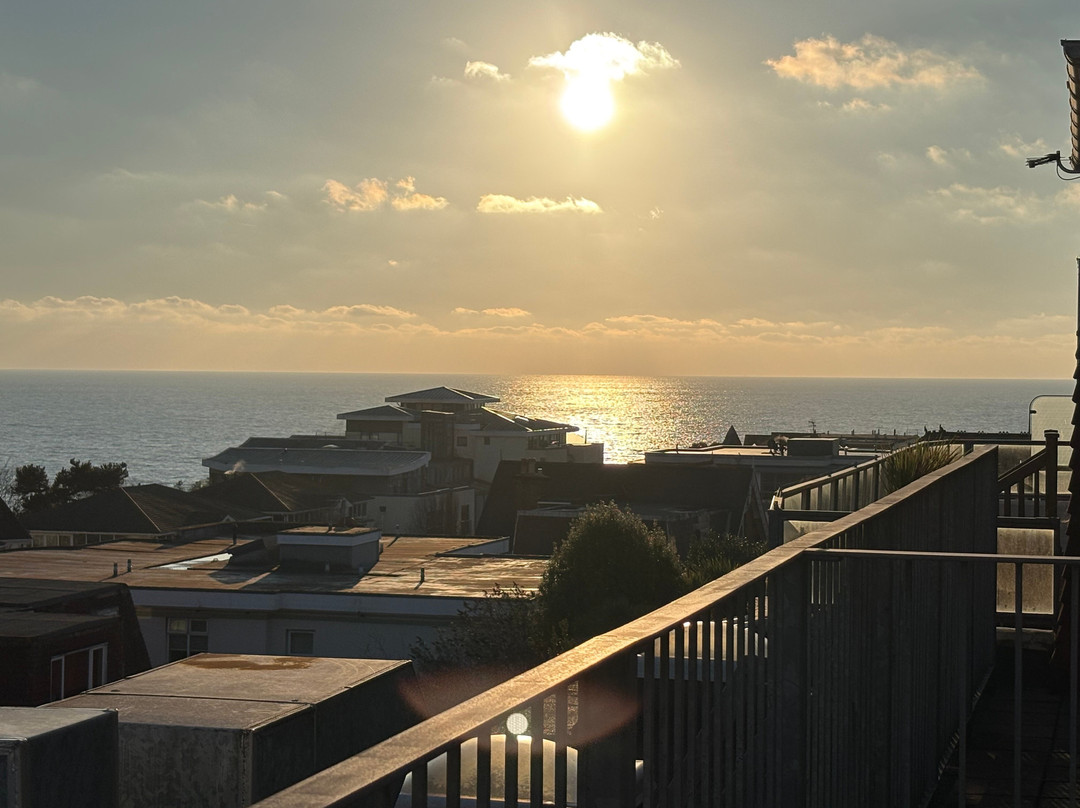 Riviera Hotel & Holiday Apartments主图