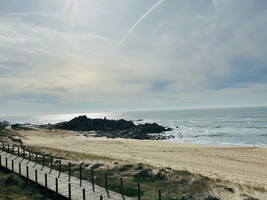 Praia do Aterro-Leca da Palmeira必去景点