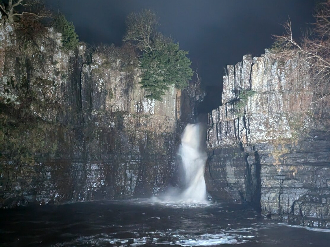 High Force Waterfall景点图片