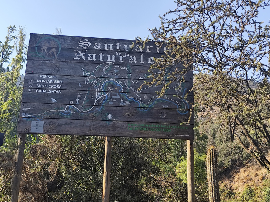 Santuario de la Naturaleza el Arrayan-圣地亚哥必去景点