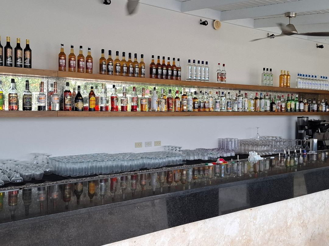 Pool Bar Chill景点图片