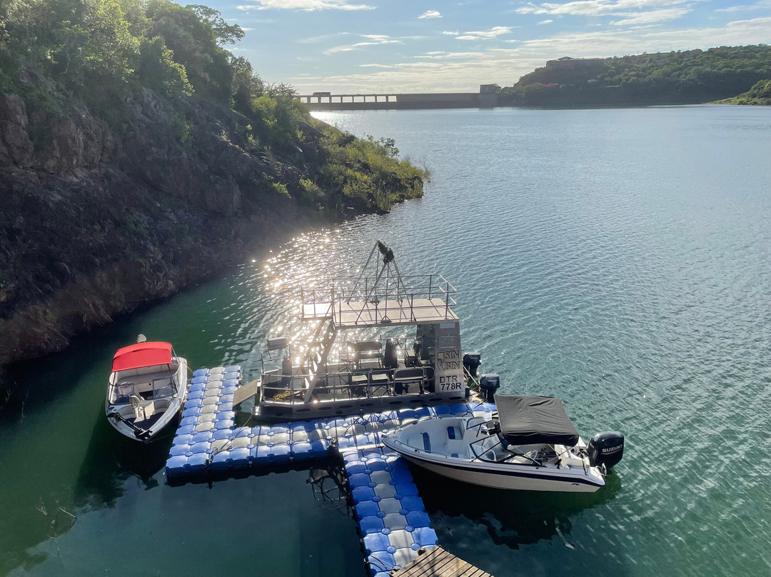 Cycad Rock Fishing Lodge主图