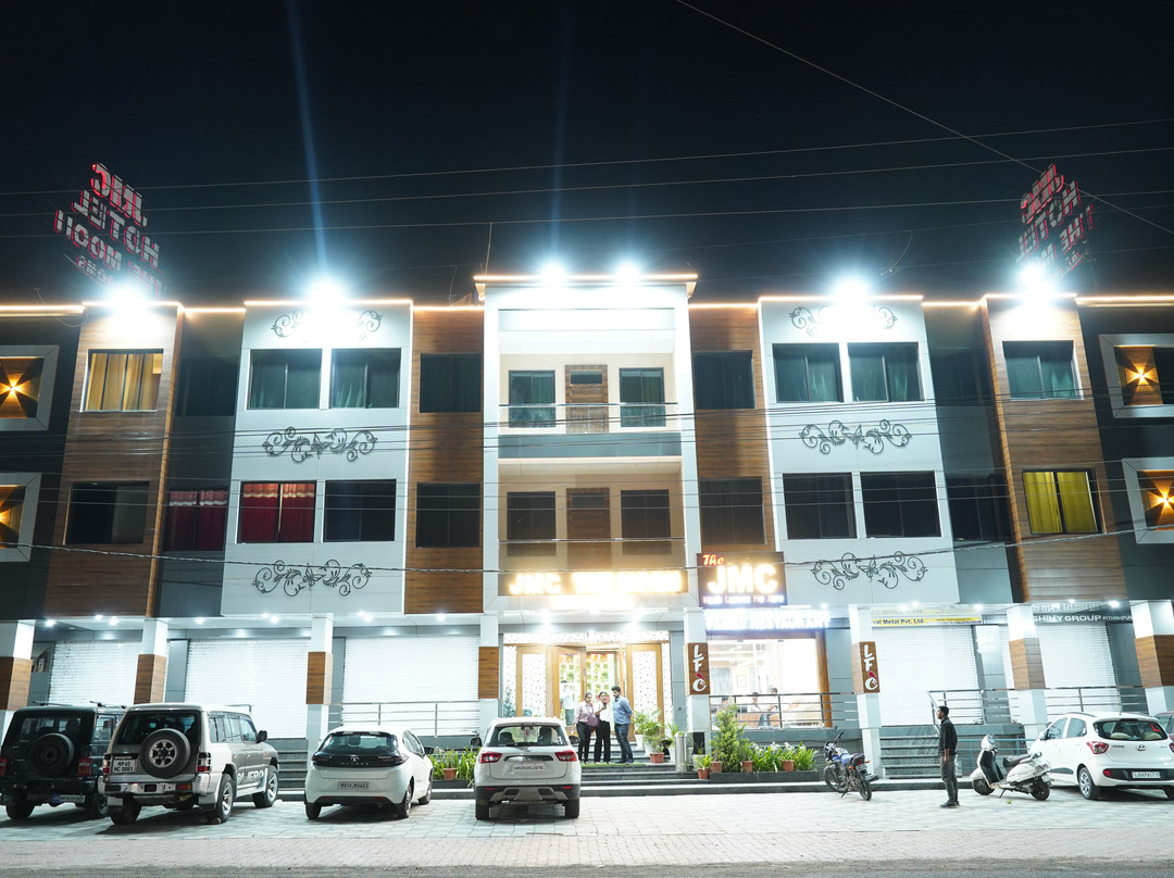 JMC Hotel The Moon Pithampur主图