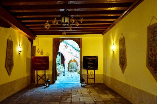 帕拉佐欧多尼酒店主图