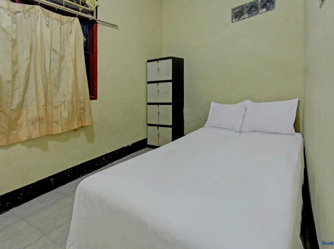 SPOT ON 92882 Penginapan 3 Bersaudara