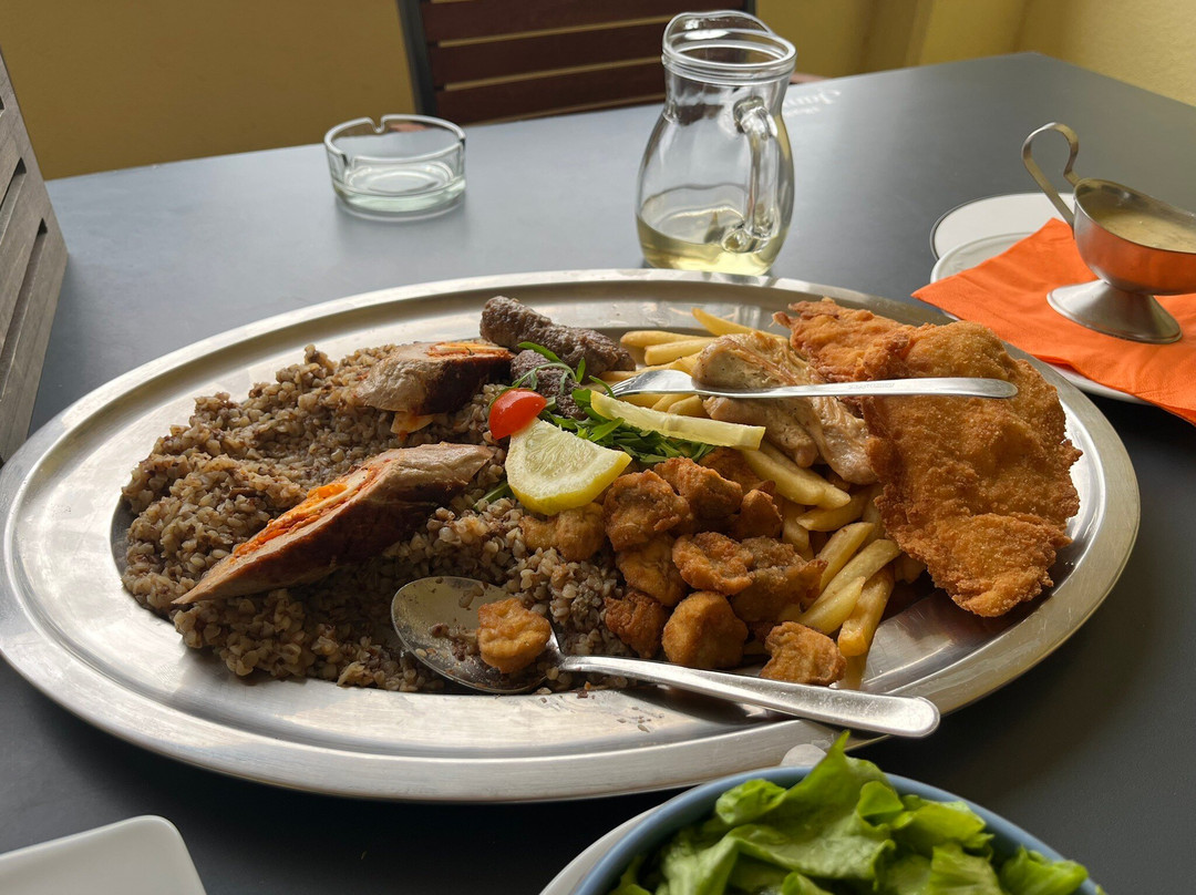 Restoran "Črn-Bel"