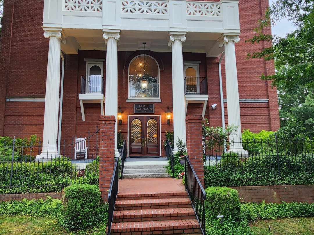 The James Madison Inn主图