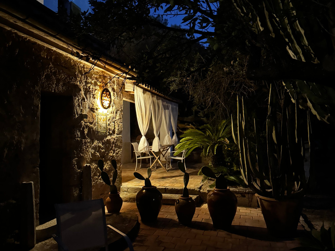 Hostal Residencia Catalina Vera主图