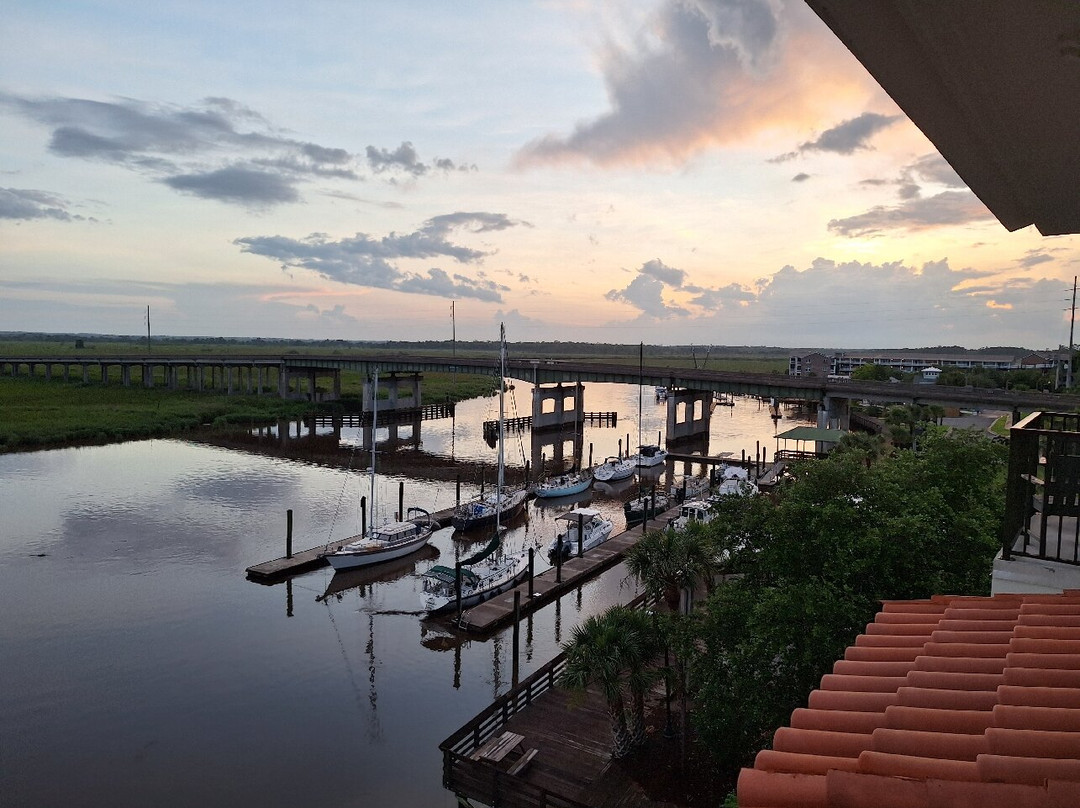 Oaks on the River主图