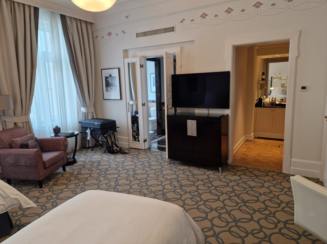 布达佩斯格雷沙姆宫四季酒店主图