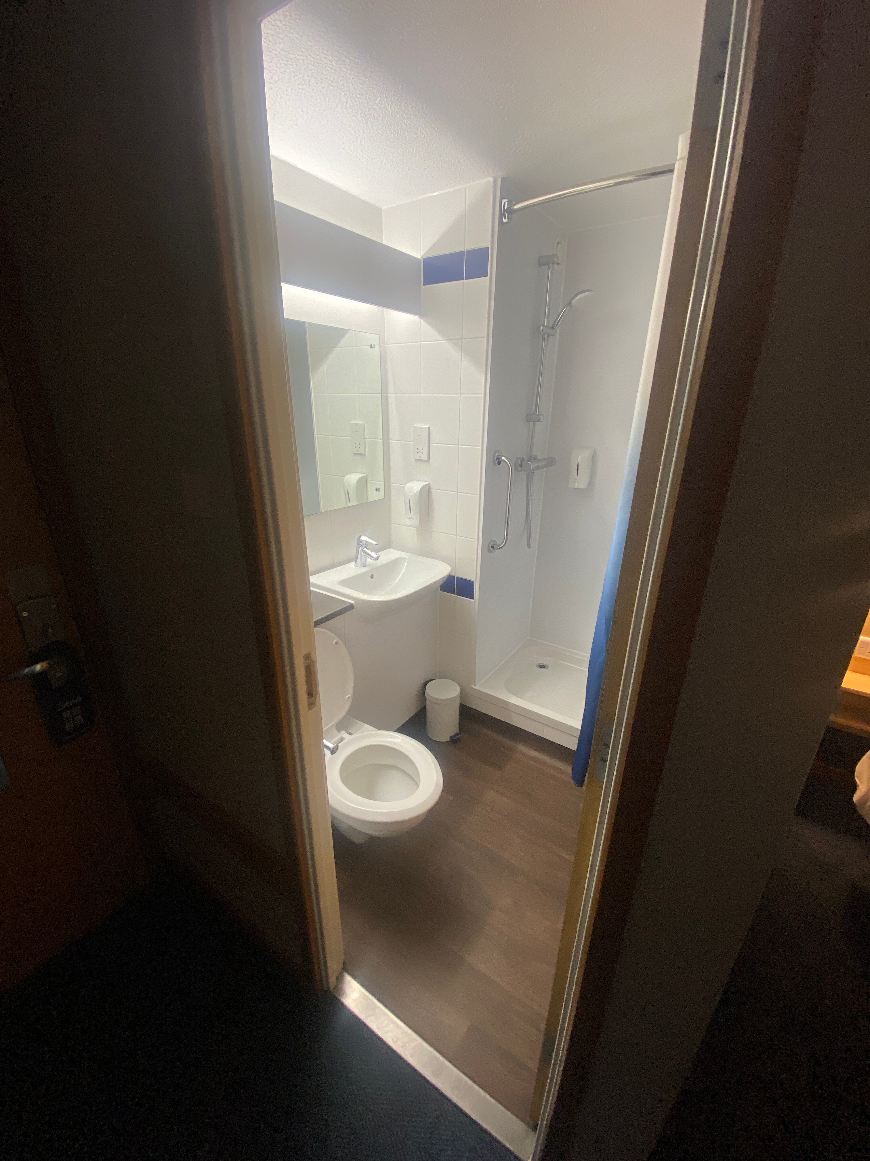 Travelodge Liverpool Docks-浴室