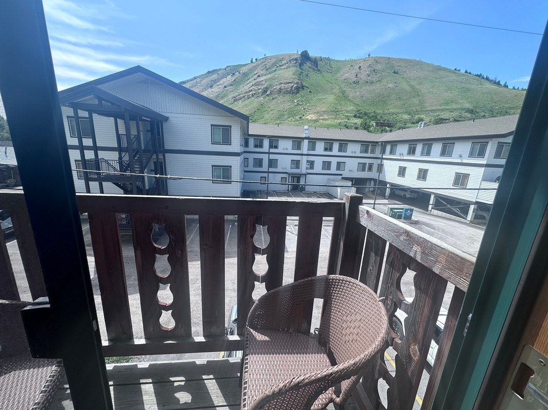 高山豪斯旅馆主图