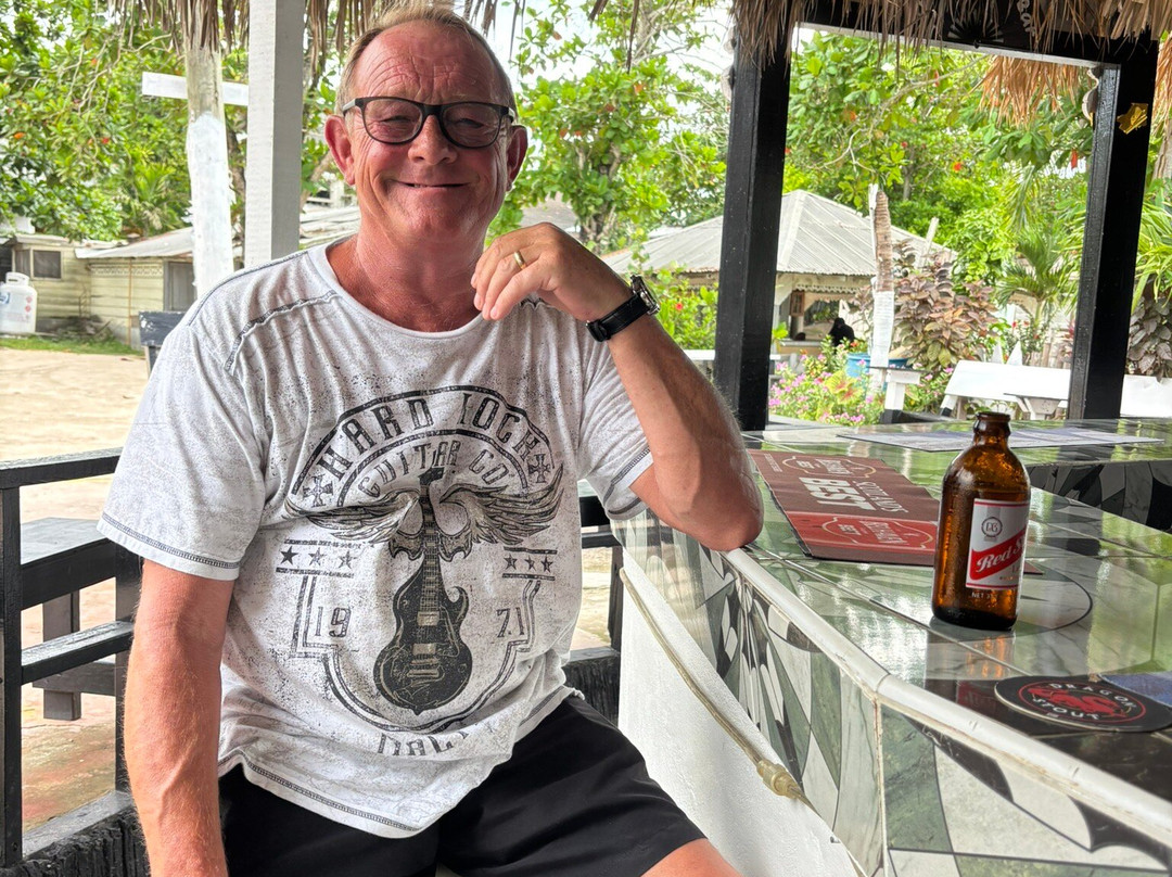 Drifters Bar & Entertainment Venue-内格里尔必去景点