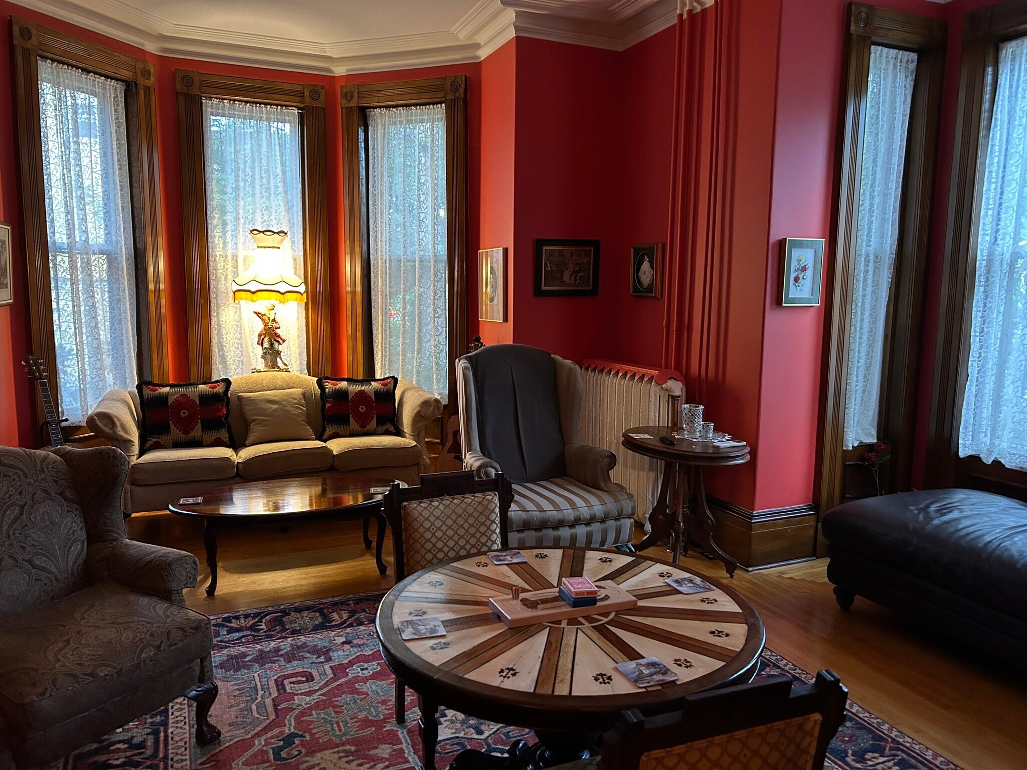 Bread And Roses Inn-官方