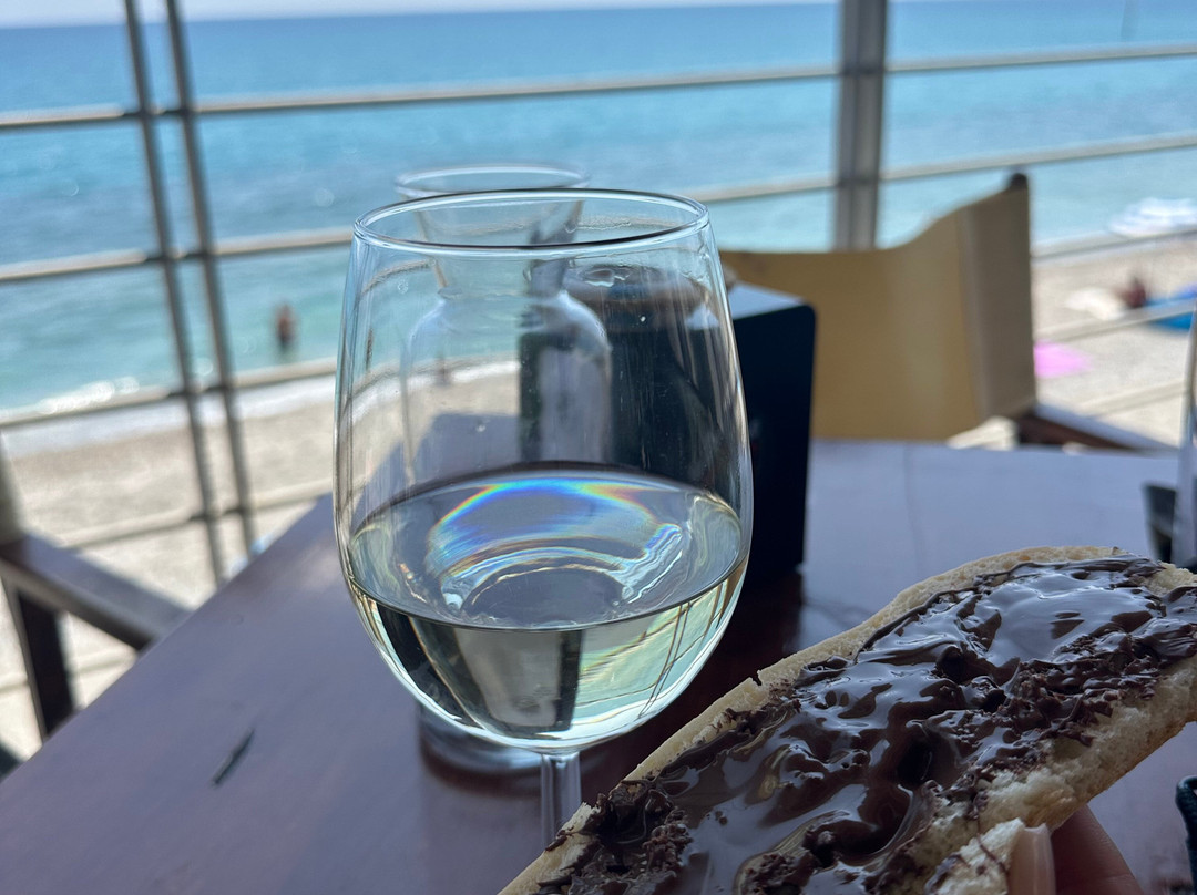 Varavi Bar Spiaggia Libera-Borgio Verezzi必去景点