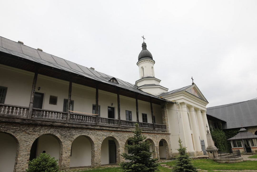 Le Cloître Du Monastère De Neamț-Targu Neamt必去景点