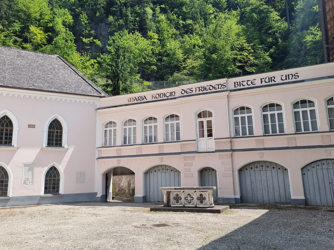 Parish Church Lauffen-巴德伊舍必去景点