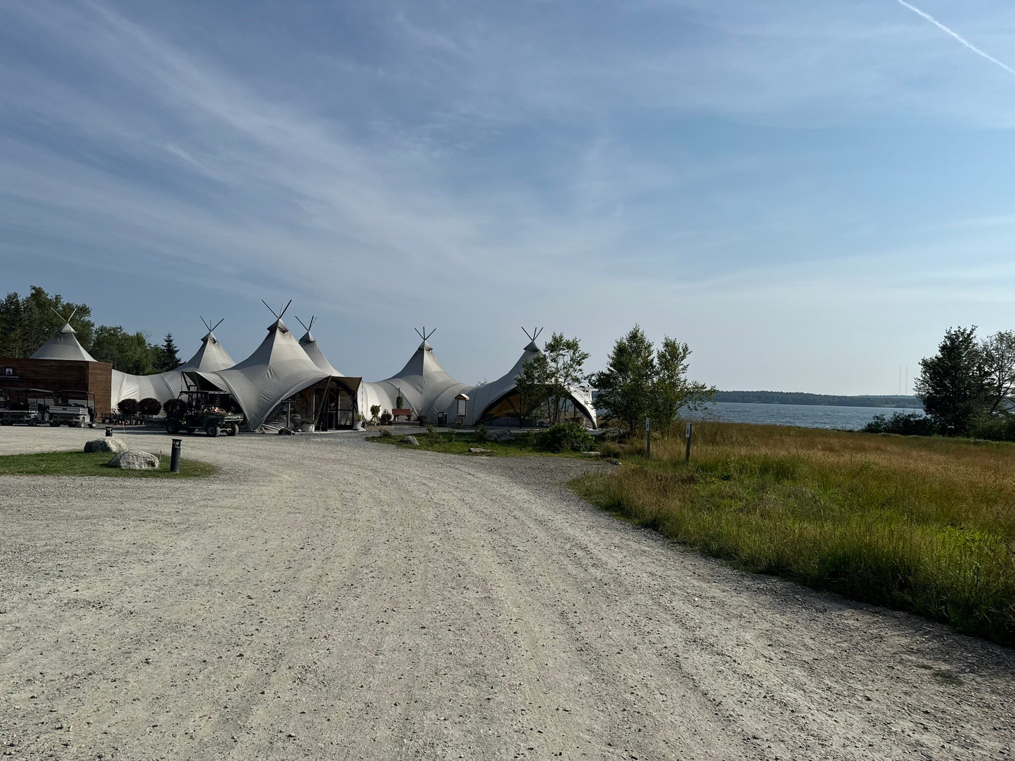 Under Canvas Acadia-官方