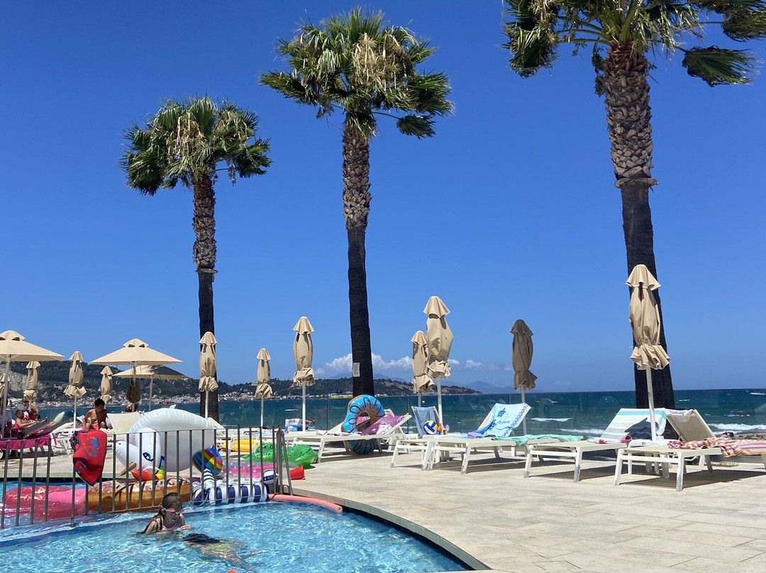 西诺斯卡玛拉海滩酒店主图