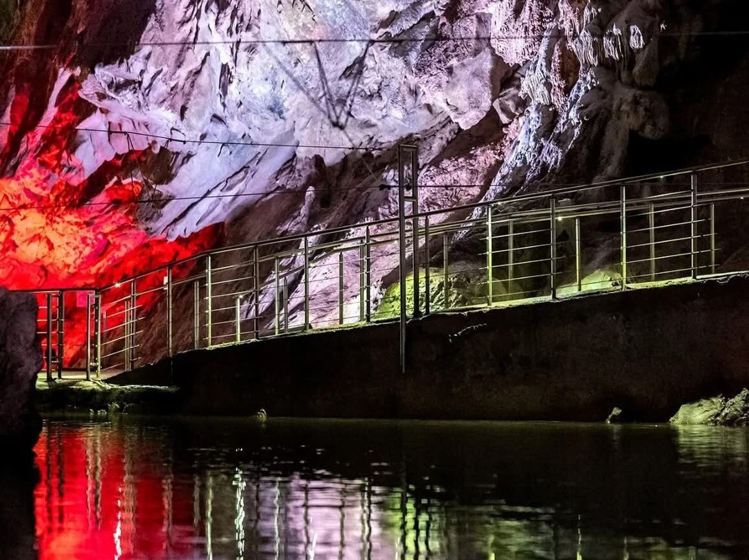 L'inferno Di Dante Nelle Grotte Di Pertosa_auletta-Pertosa必去景点