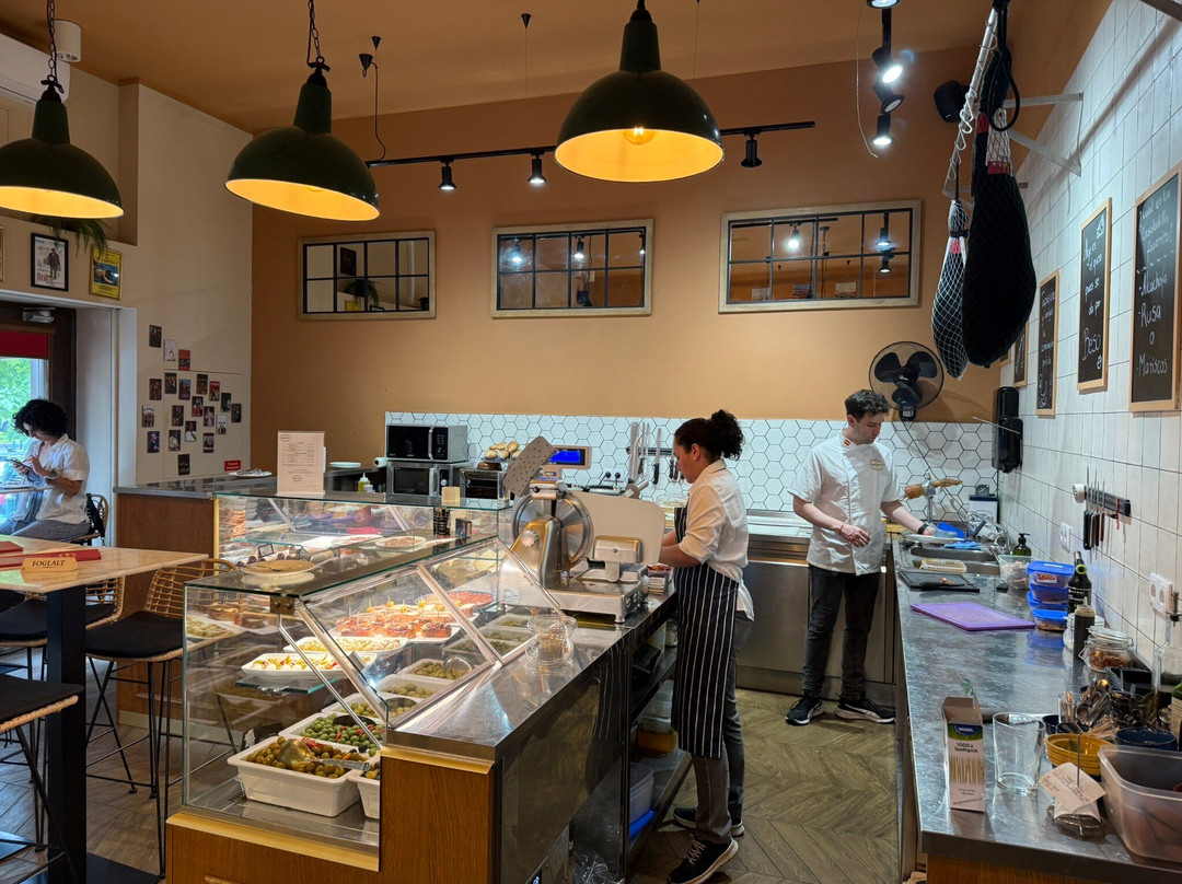 Ultramarinos Martinez