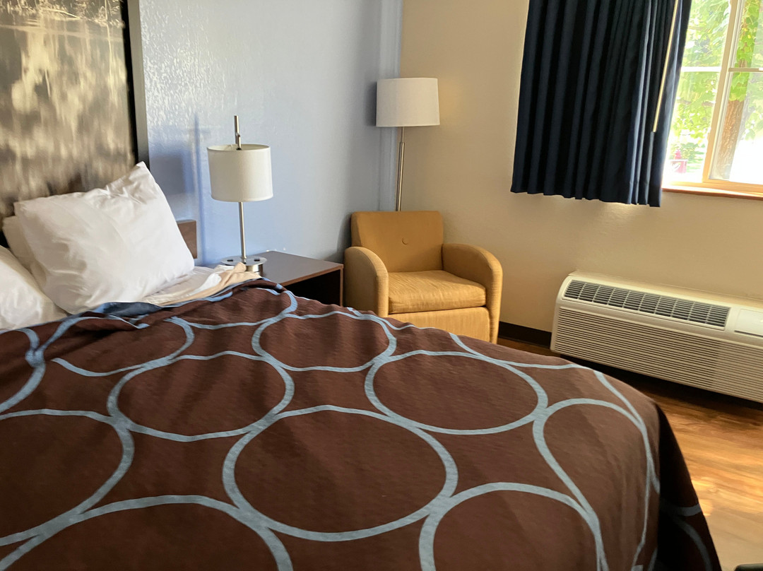 Super 8 by Wyndham Oneonta/Cooperstown主图