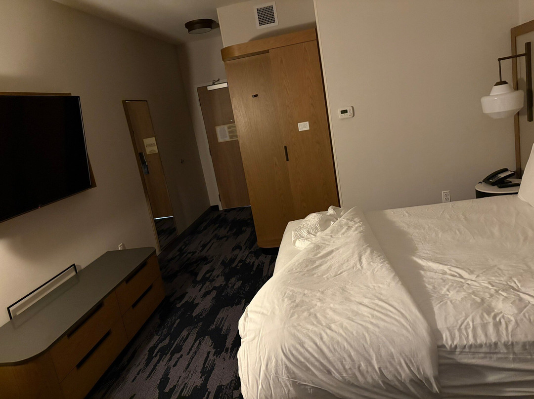 芝加哥奥黑尔万枫酒店及套房主图