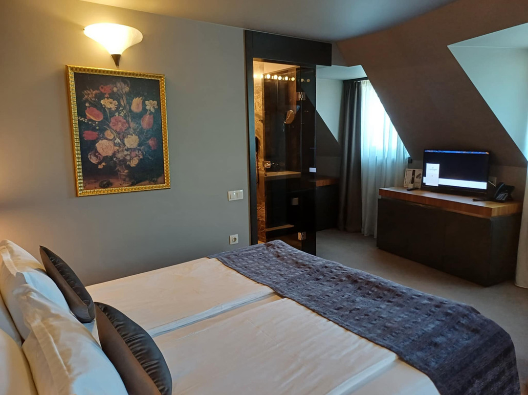 All Seasons Residence Hotel主图